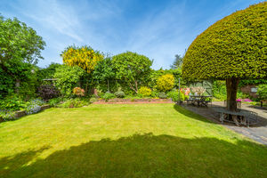 REAR GARDEN- click for photo gallery
